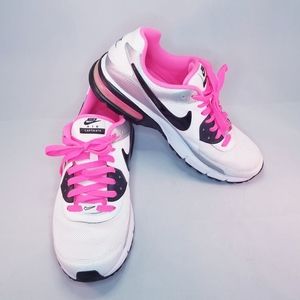 NIKE Women’s Airmax Captivate Sneakers White Pink